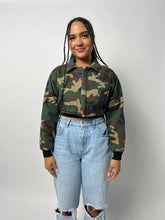 Load image into Gallery viewer, Hunting Jacket Vintage 90s Cropped Camo Print Canvas Jacket - Brown 90s Carhartt Style Canvas Workwear Bomber Jacket
