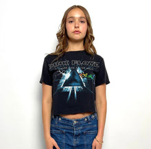 Load image into Gallery viewer, Pink Floyd Band Shirt, Festival Clothing Rock Band T-Shirt, Vintage Pink Floyd Tshirt
